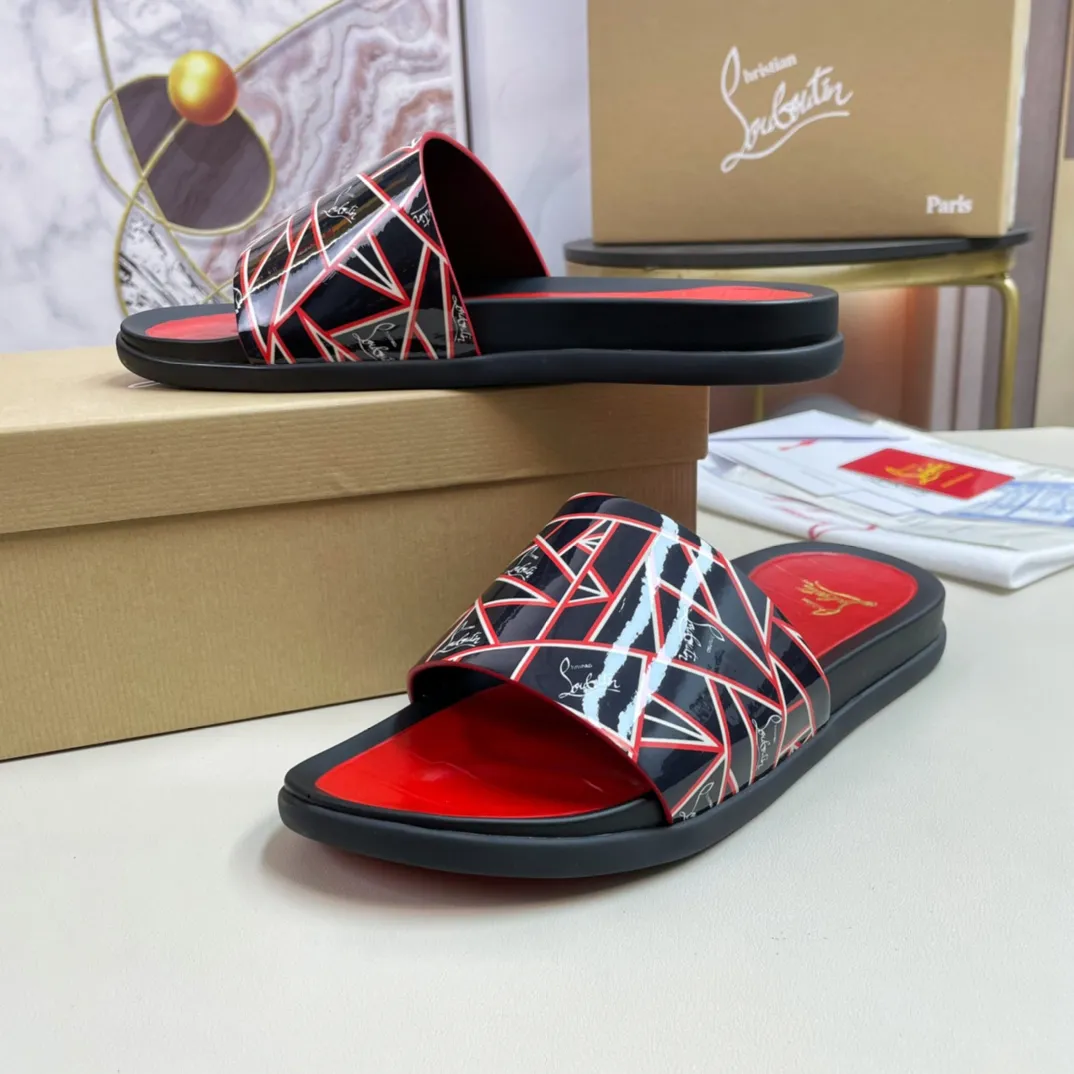 [CL red sole shoes] P: 300💰 size 38-45 Men's classic slippers, made on the official website 1:1, the original factory specializes in original materials ➖ OEM 3D printing pattern production ➖ Ultra-light non-slip outsole. Super fashionable and super comfortable, handsome on the feet, a must-have for men in summer! !